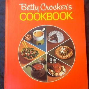 Betty Crocker‘s cookbook 1975